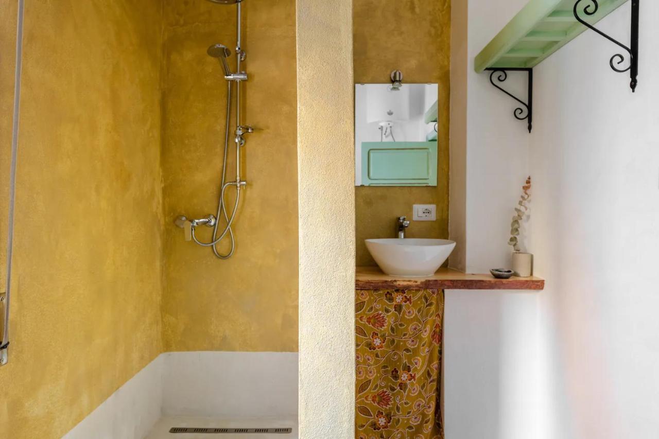 Duas Pedras, Private Apartment In The Heart Of Bosa Kültér fotó