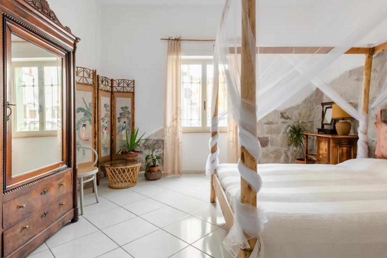 Duas Pedras, Private Apartment In The Heart Of Bosa Kültér fotó